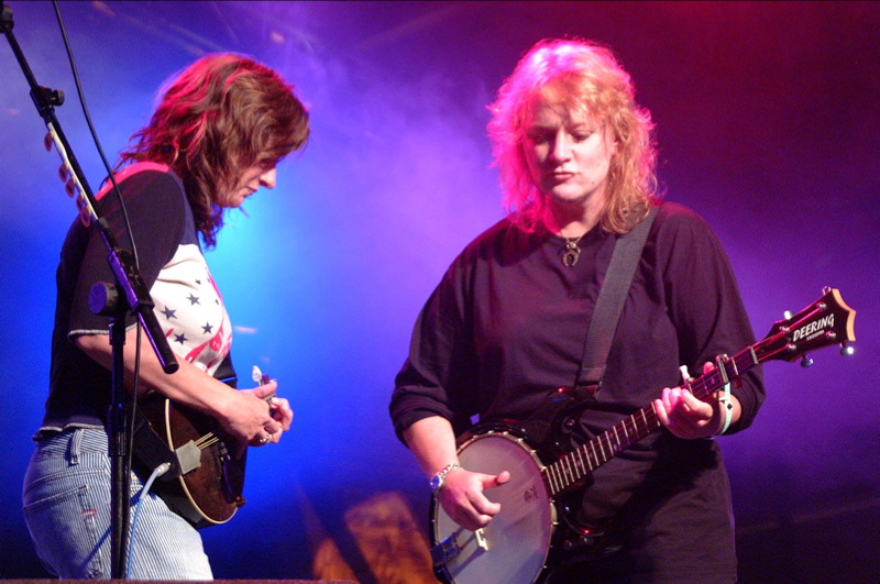 Indigo Girls playing live